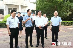 ?差点出大事！克洛普谢场时弄丢戒指？幸好摄影师帮忙找回